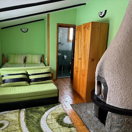 Mama Emiliya Guest House Beli Iskăr Exterior foto