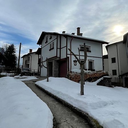 Mama Emiliya Guest House Beli Iskăr Exterior foto