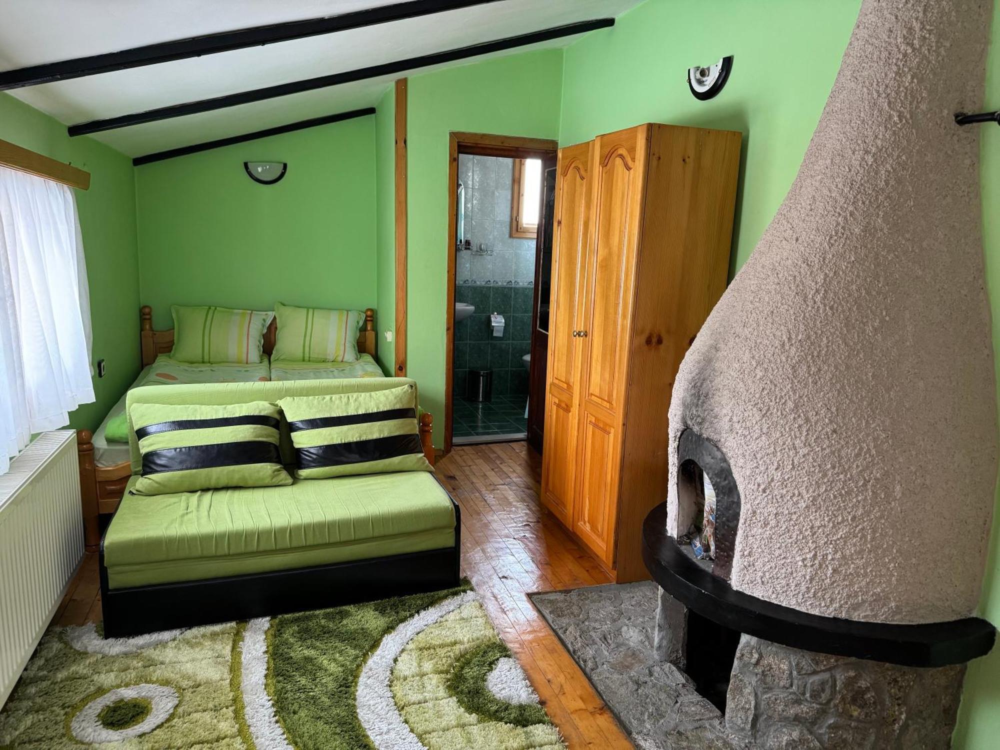 Mama Emiliya Guest House Beli Iskăr Exterior foto