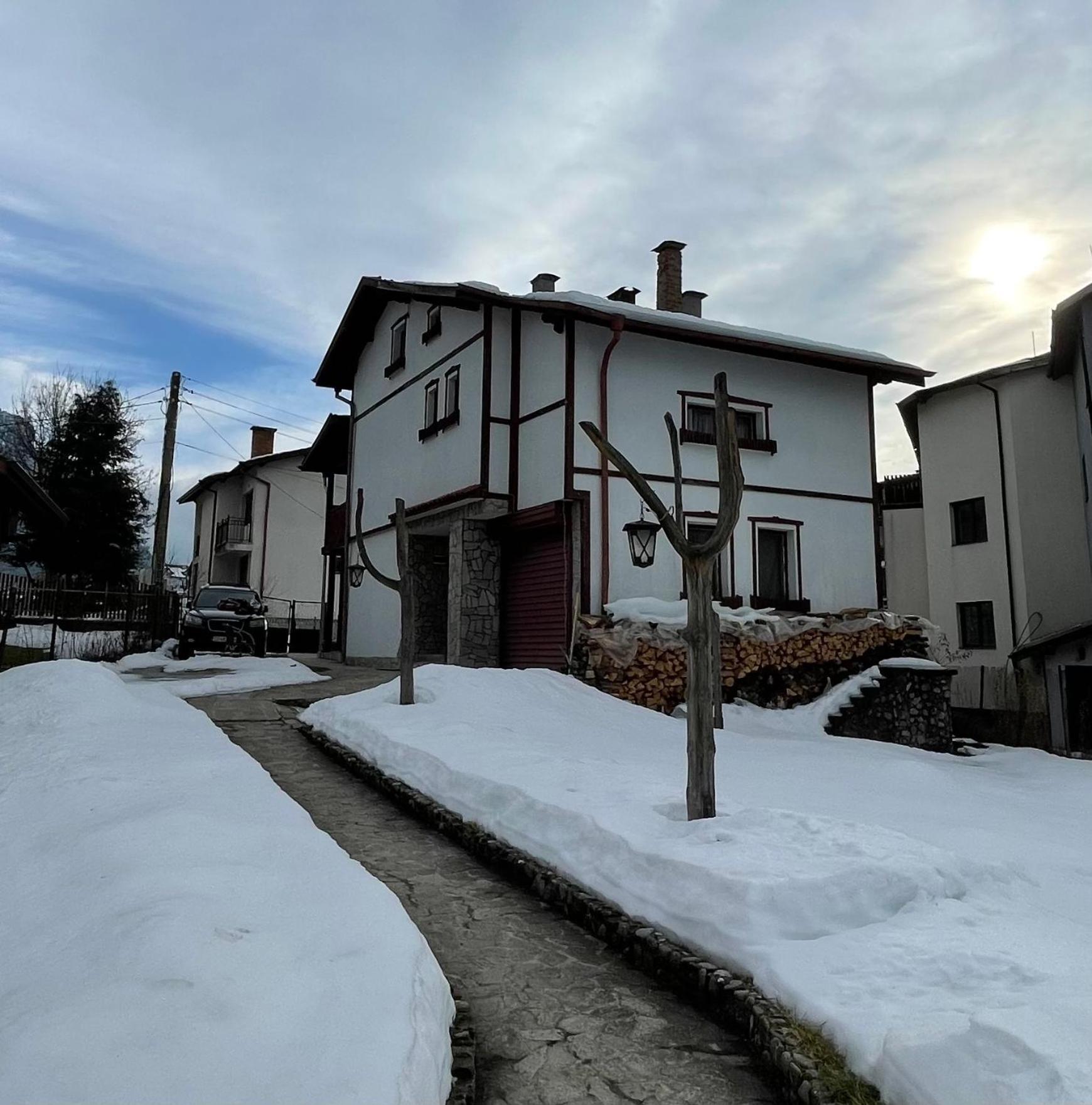 Mama Emiliya Guest House Beli Iskăr Exterior foto
